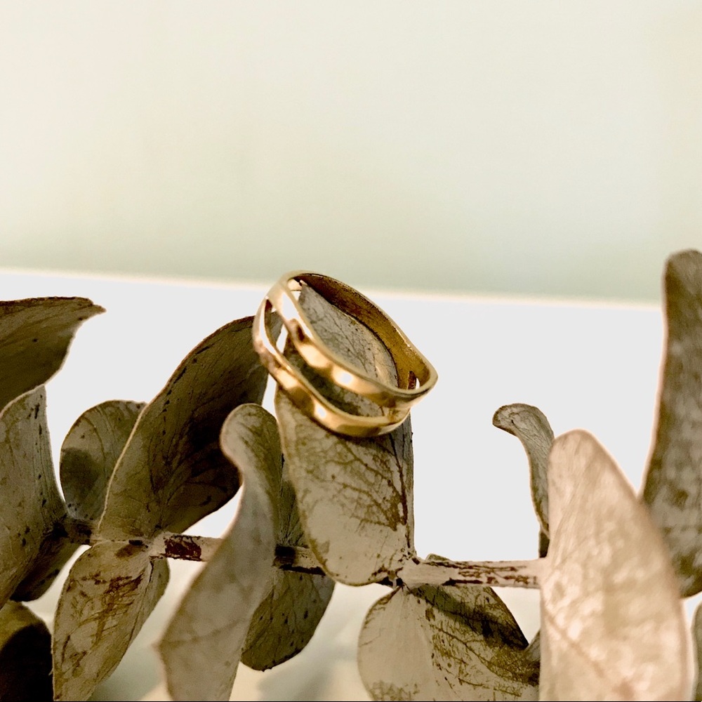 Gold ring - Picture 2 of 8
